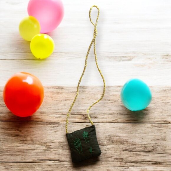 Worsted Necklace with Desert Essences – Seri Mysticism - Picture 2 of 5